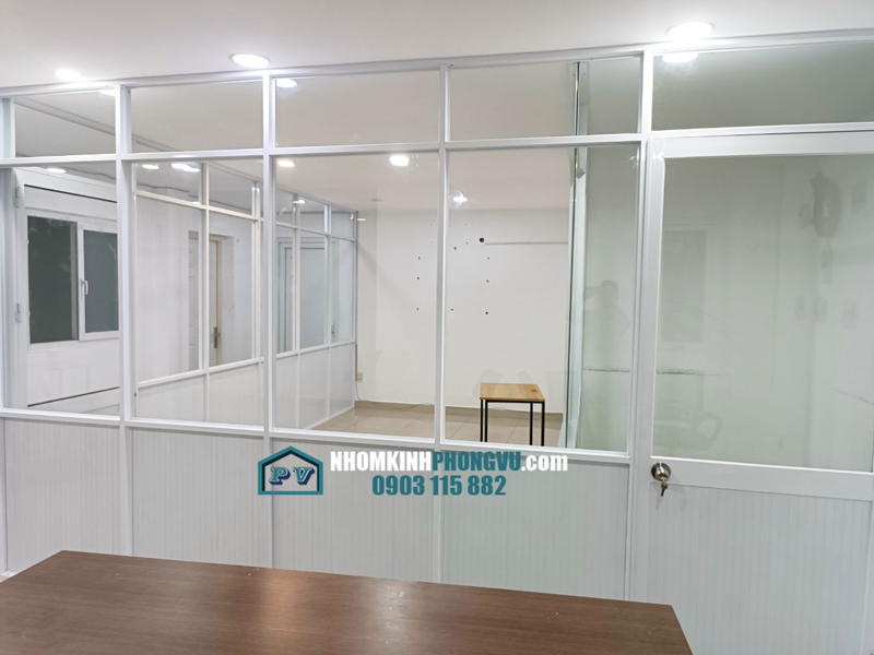 thi công vách nhôm kính văn phòng giá rẻ tphcm