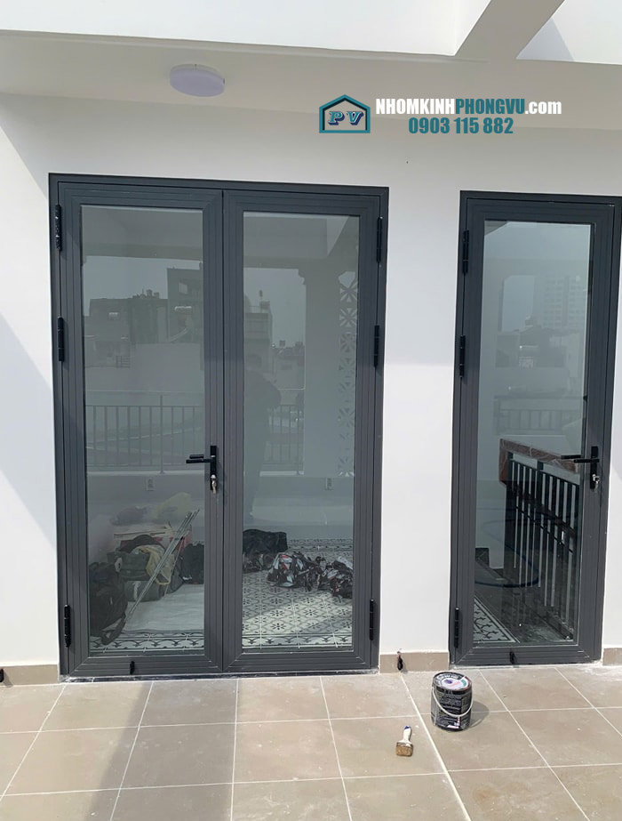 mẫu cửa đi nhôm xingfa 2 cánh