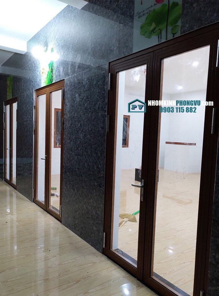 mẫu cửa đi nhôm xingfa 2 cánh