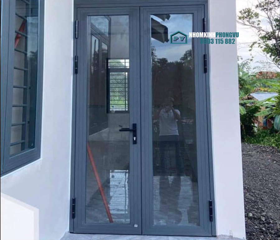 mẫu cửa đi nhôm xingfa 2 cánh