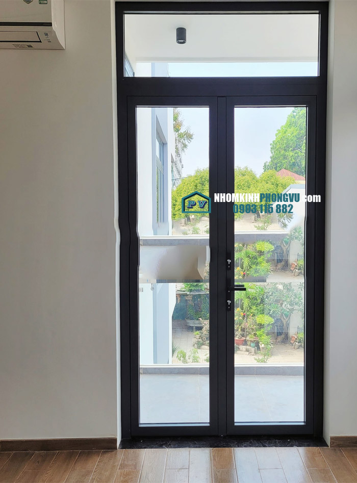 mẫu cửa đi nhôm xingfa 2 cánh