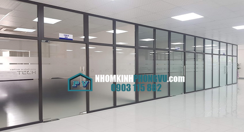 vách nhôm xingfa kính cường lực giá bao nhiêu tiền 1m2