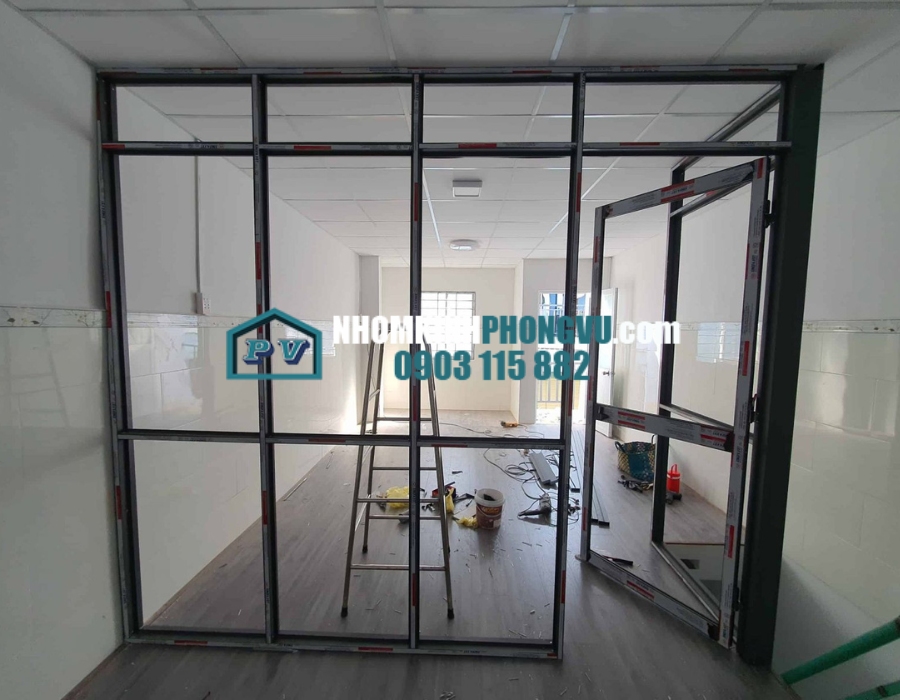 vách ngăn phòng bếp/ che bếp